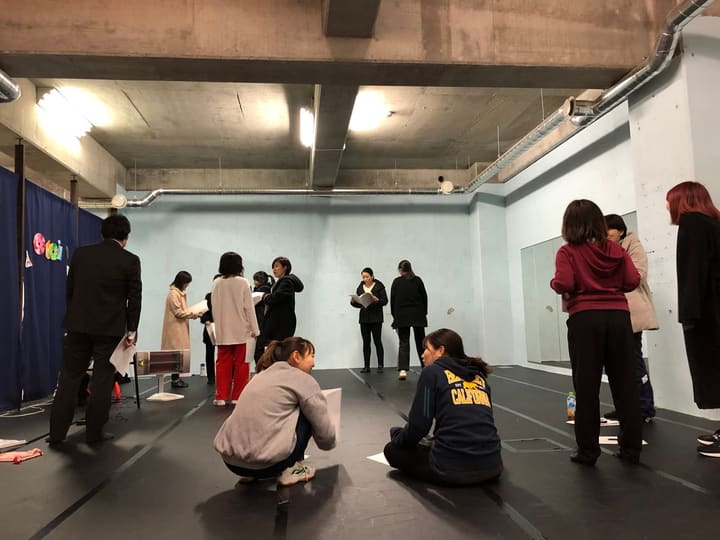 『Joyful, Joyful』を踊り、短い台本を読み合わせる｜劇団カスタリア 稽古日誌#14